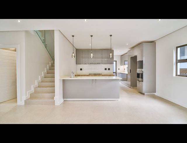 3 BEDROOM HOUSE FOR SALE IN IZINGA RIDGE